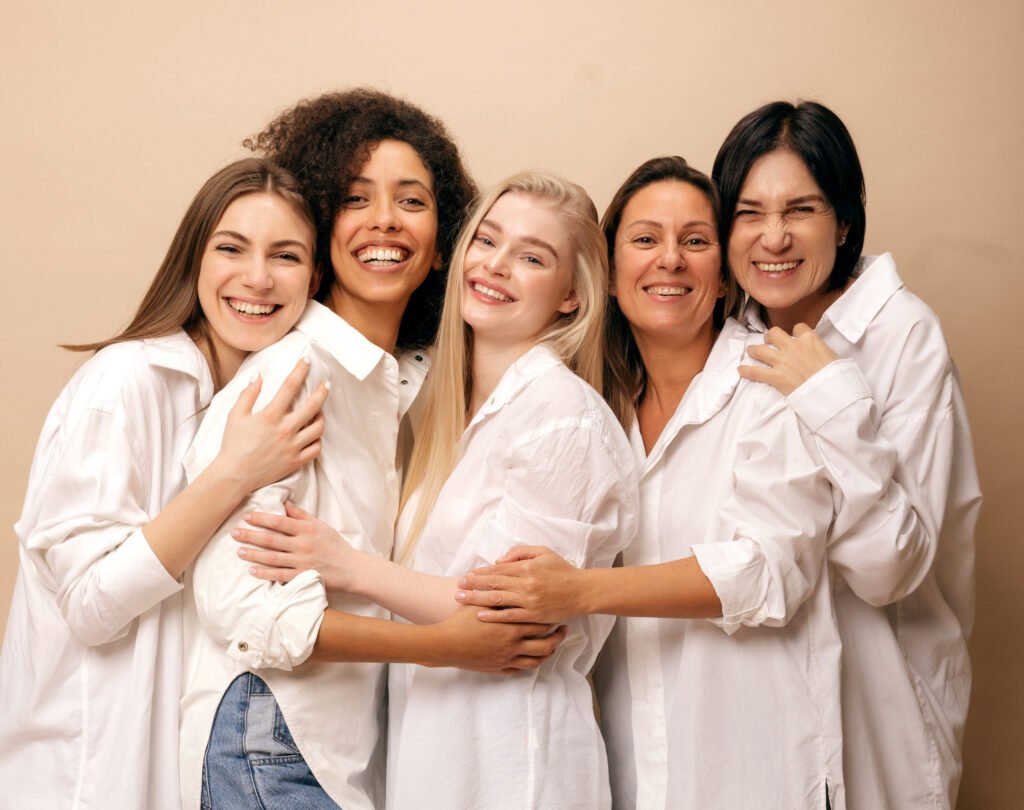 mulheres felizes em procedimentos ginecológicos